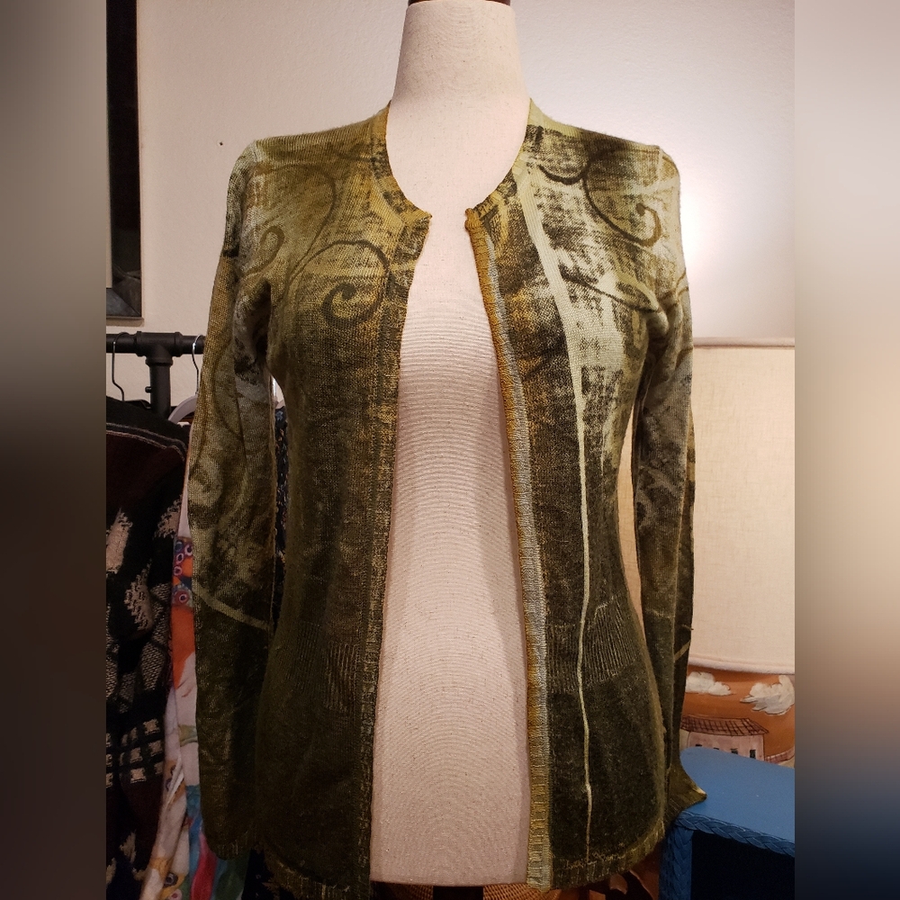 Marika Charles Elegant Green Merino Wool Women's Cardigan